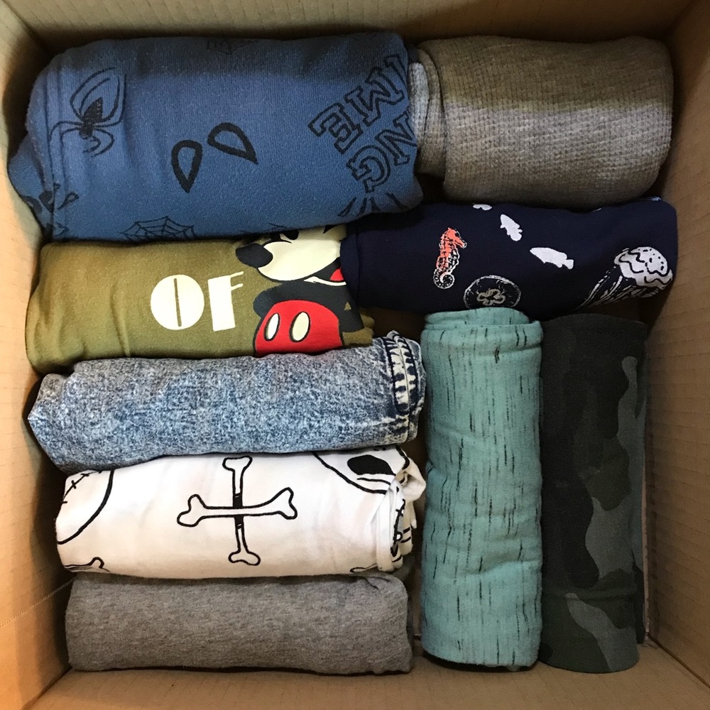 Boys Size 4/5 Mixed Shirt Mystery Box - 9 Tops